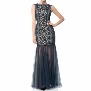Tadashi Shoji Lace & Tulle Side Panel Ruched Mermaid Gown in Navy Nude Size 10